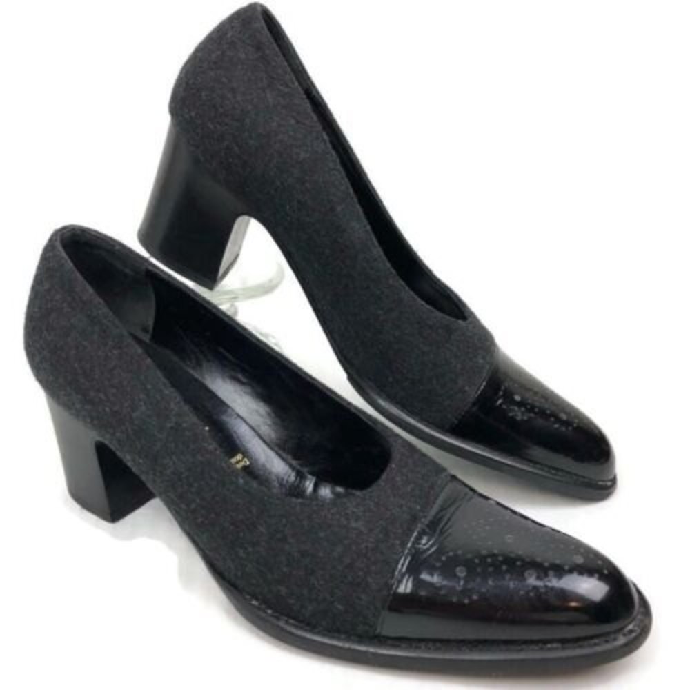 ROBERT CLERGERIE Women’s 8.5 Pumps Gray Felted Wool Black Wingtip Toe Block Heel